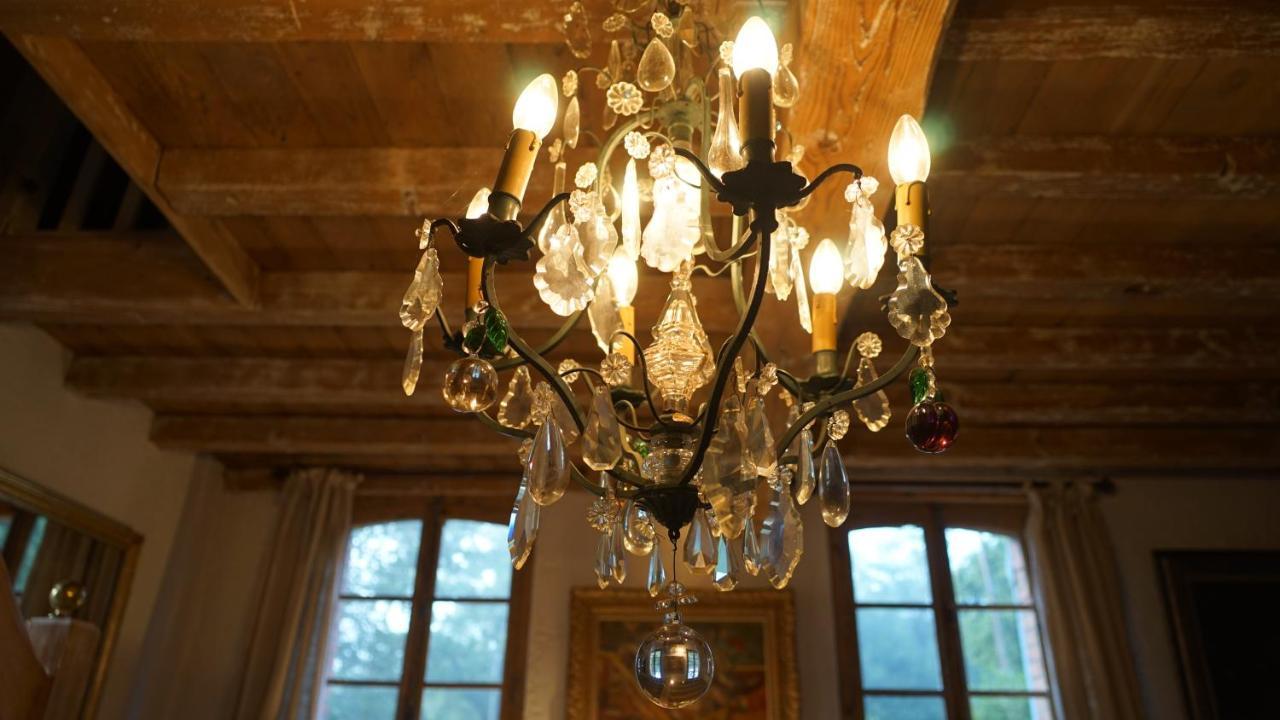 Les Hotes Des Guillemets Laglorieuse Extérieur photo